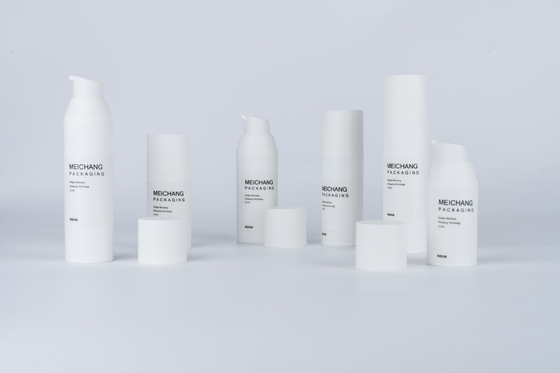 15ML 30ML 50ML Bottiglia di pompa di lozione bianca opaca senza aria per la distribuzione facile di pompe spray