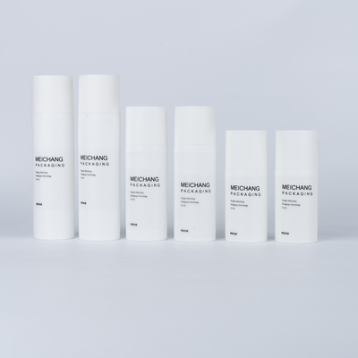 Materiale PP Pompa di lozione senza aria per lozione per il corpo 15ML 30ML 50ML Bianco Rotondo 0.25ML