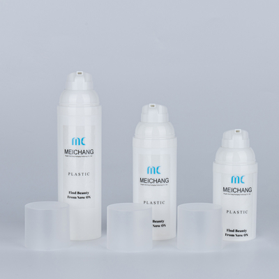 Bottiglia di pompa senza aria in plastica PP con tappo a vite personalizzato per lavaggio del corpo 30ml 50ml 75ml